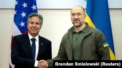 Secretario de Estado EEUU, Antony Blinken, y primer ministro de Ucrania, Denys Shmyhal, se reúnen en Kyiv, el 6 de septiembre de 2023.