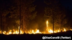 Una imagen del incendio en Pinares de Mayarí, Holguín, posteada por el gobernante cubano Miguel Díaz-Canel. (Twitter/@DiazCanelB)