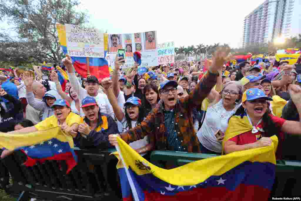 Miles de venezolanos en el exilio se dieron cita en la ciudad de Doral para manifestarse por una nueva Venezuela. 