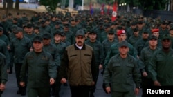 Nicolás Maduro junto a Vladimir Padrino y Remigio Ceballos.