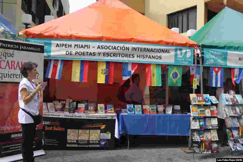 Patricia Gaviria, Colombia. Autora del libro Volver a ser feliz. Escritora inspiracional y promotora de crecimiento personal.