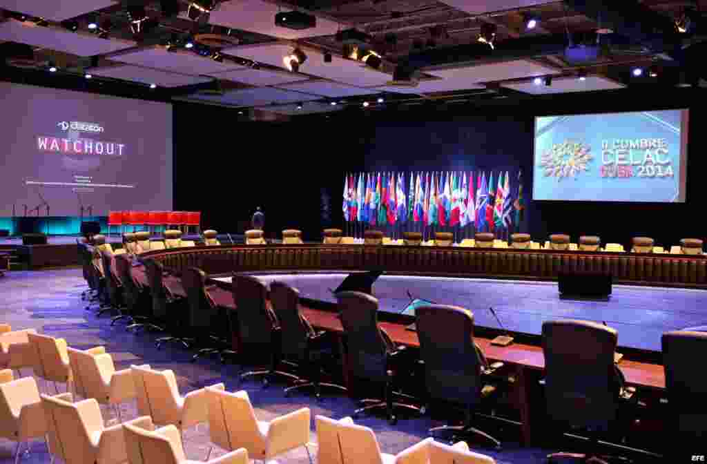 Salón principal de Pabexpo, sitio donde se celebrará la II Cumbre de la CELAC, en La Habana (Cuba).