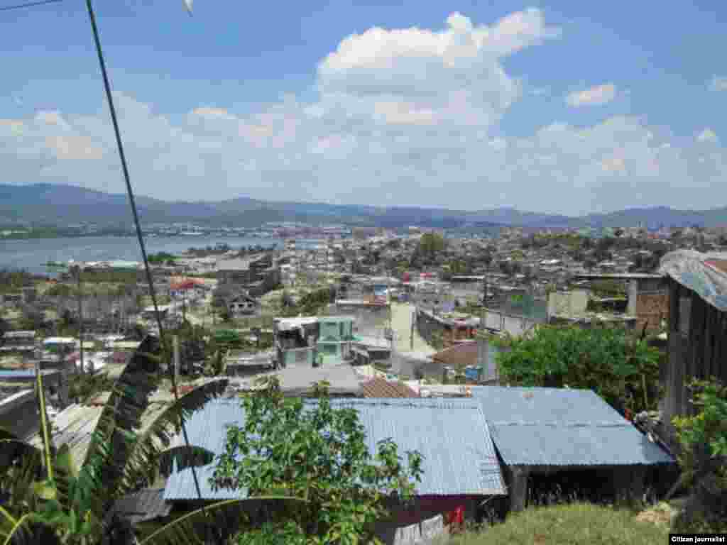 Recorrido por barrios de Santiago de Cuba @libertadorbrea