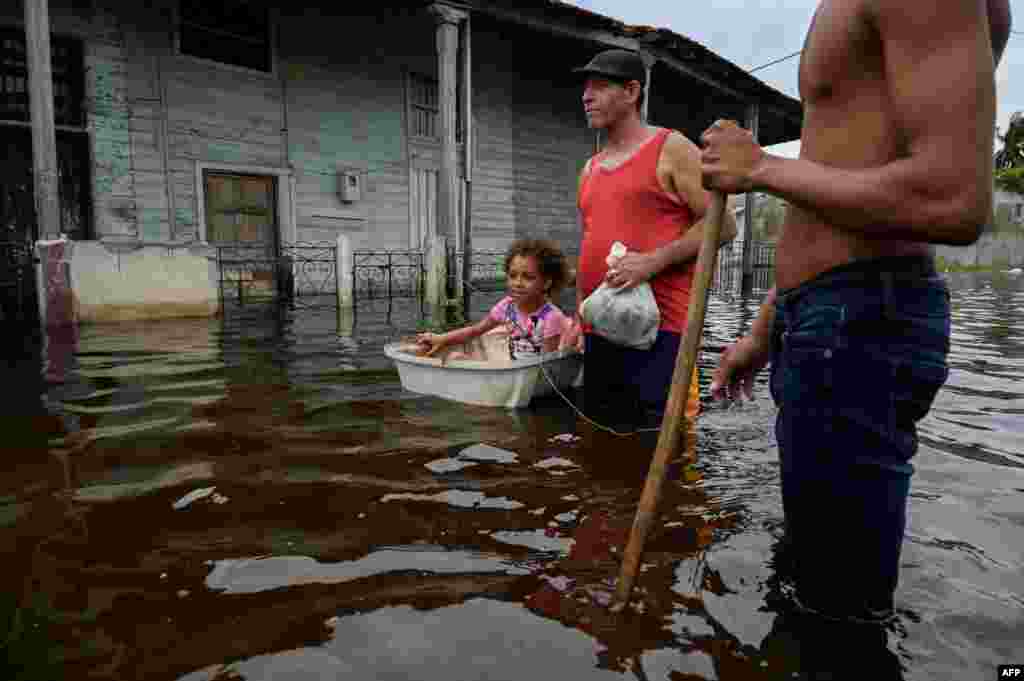 Los residentes de Batabanó han enfrentado múltiples inundaciones provocadas por ciclones como Helene.