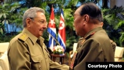 Raúl Castro recibe en La Habana al jefe del EMG de Corea del Norte