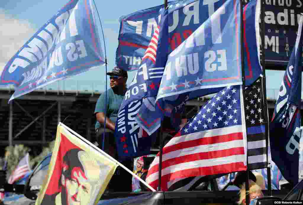 Caravana de apoyo a la reelecci&#243;n del Presidente Donald Trump en Miami.