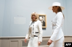 Las primeras damas Melania Trump y Brigitte Macron.