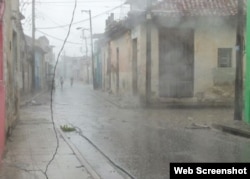 Tornado en Centro Histórico de Camagüey deja casas sin techos.