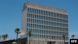 Edificio de la Embajada de EEUU en La Habana. 