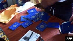 Pasaportes cubanos.