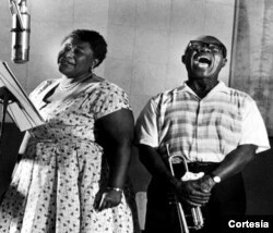 Ella Fitzgerald y Louis Armstrong