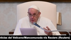 El papa Francisco durante su audiencia general en el Vaticano el 28 de abril de 2021. Foto: Noticias del Vaticano/Mancomunada via Reuters.