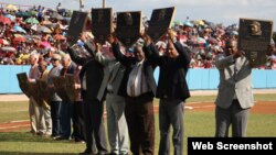 Cubanos exaltados al Salón de las Glorias.