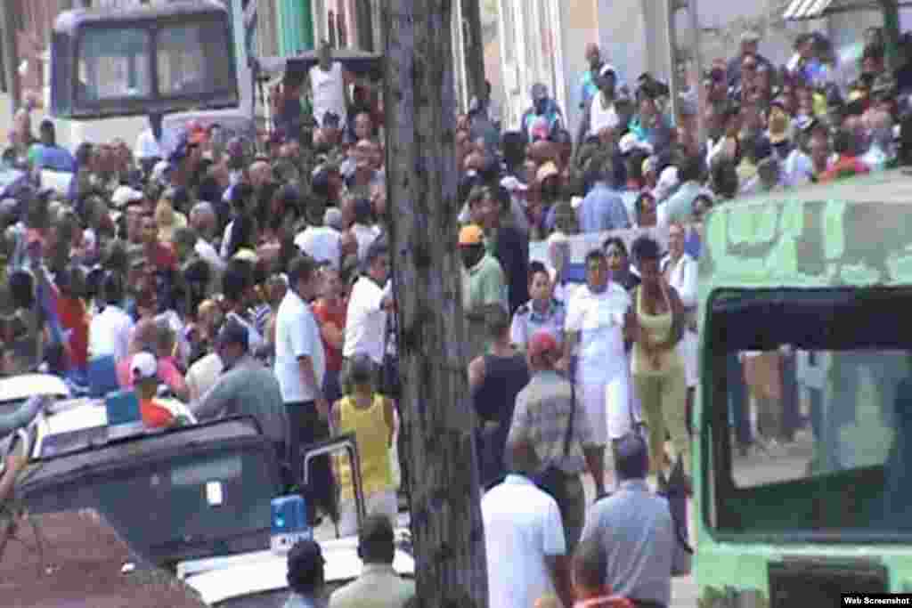 &nbsp;Arresto de Dama de Blanco Caridad Burunate en Colón, domingo 15.