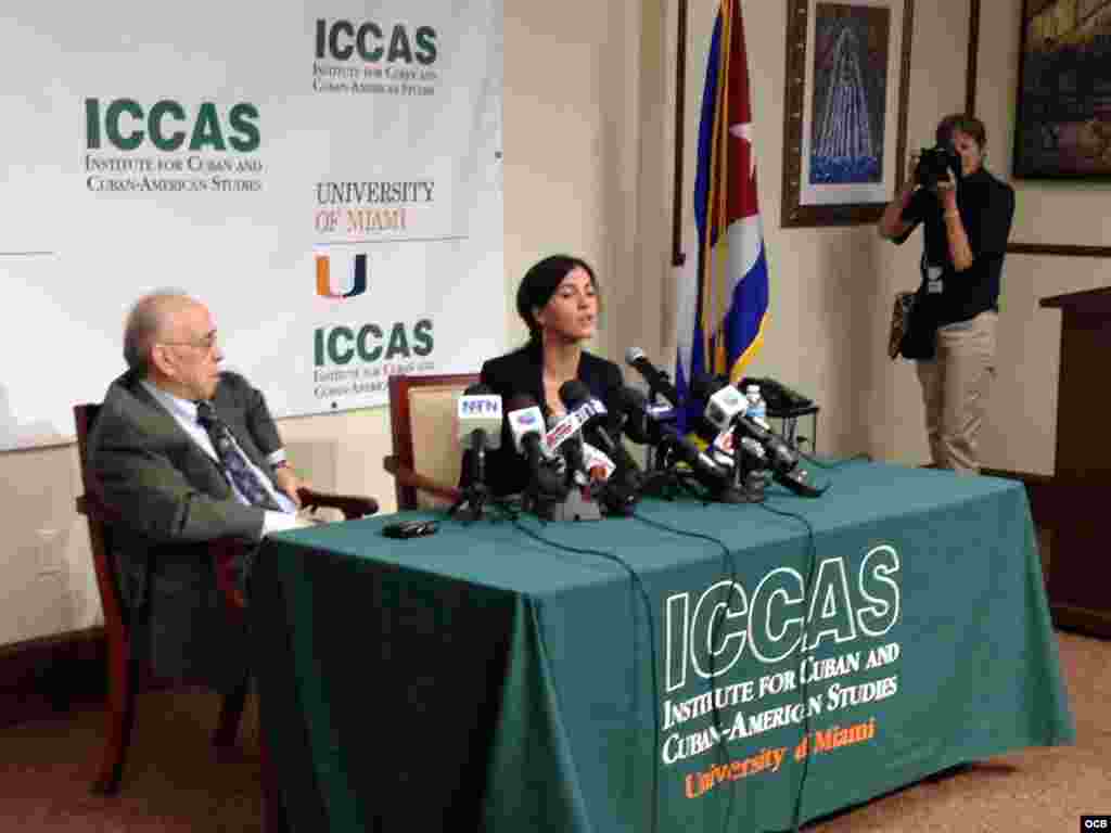 Conferencia de prensa de Rosa María Payá en la Universidad de Miami.