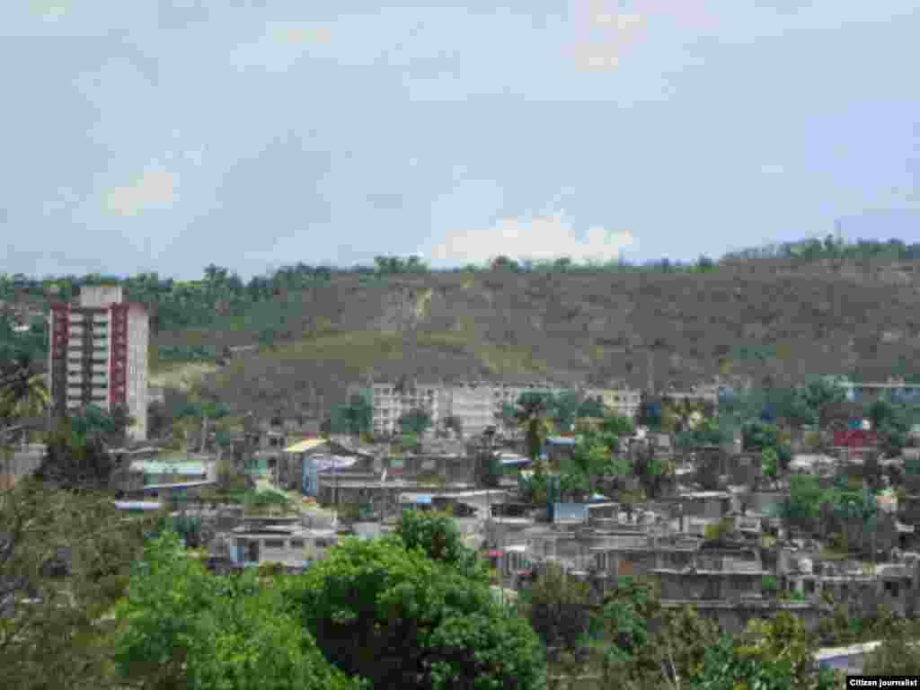 Recorrido por barrios de Santiago de Cuba @libertadorbrea