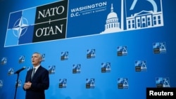 El secretario general de la OTAN, Jens Stoltenberg, pronuncia un discurso en la cumbre de la OTAN en Washington, el 10 de julio de 2024. REUTERS/Elizabeth Franz